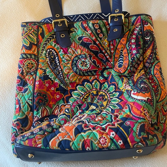 Vera Bradley Handbags - Vera Bradley tote bag
